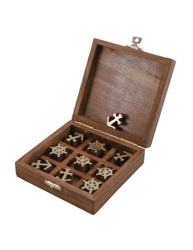 Naughts & crosses game in wooden gift box, made in India